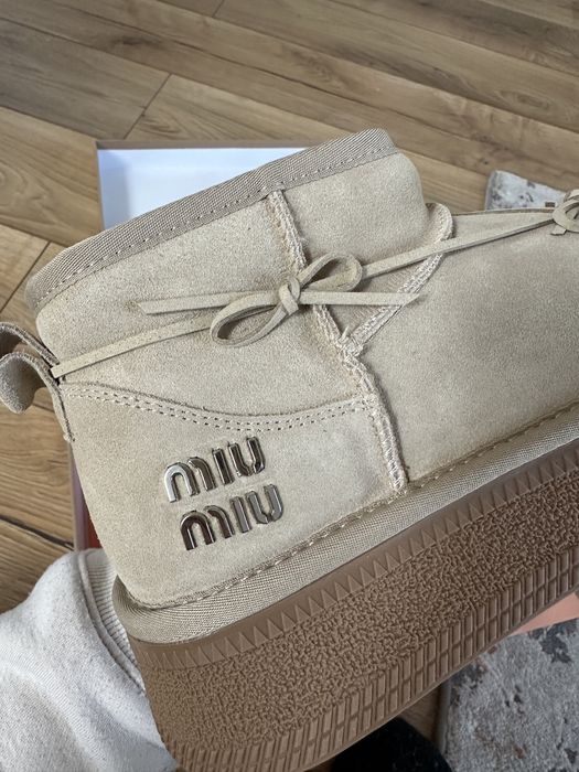 “ugg” Miumiu de vanzare