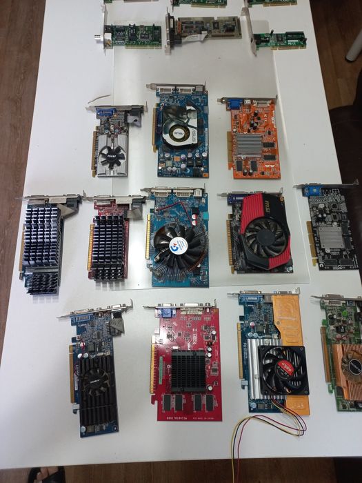 Placi video vintage retro moden placa retea