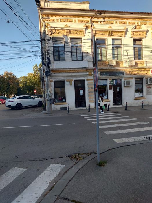 De închiriat spațiu comercial – 45 mp, stradal, lângă  Sf. Dumitru