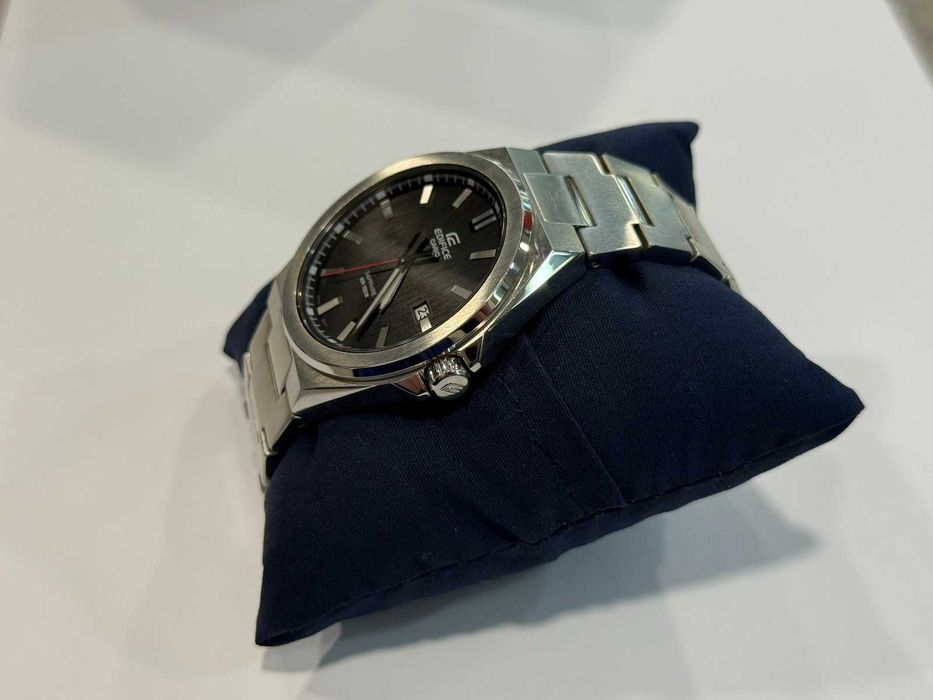 Часовник Casio Edifice Edifice EFB-108D-1AVUEF
