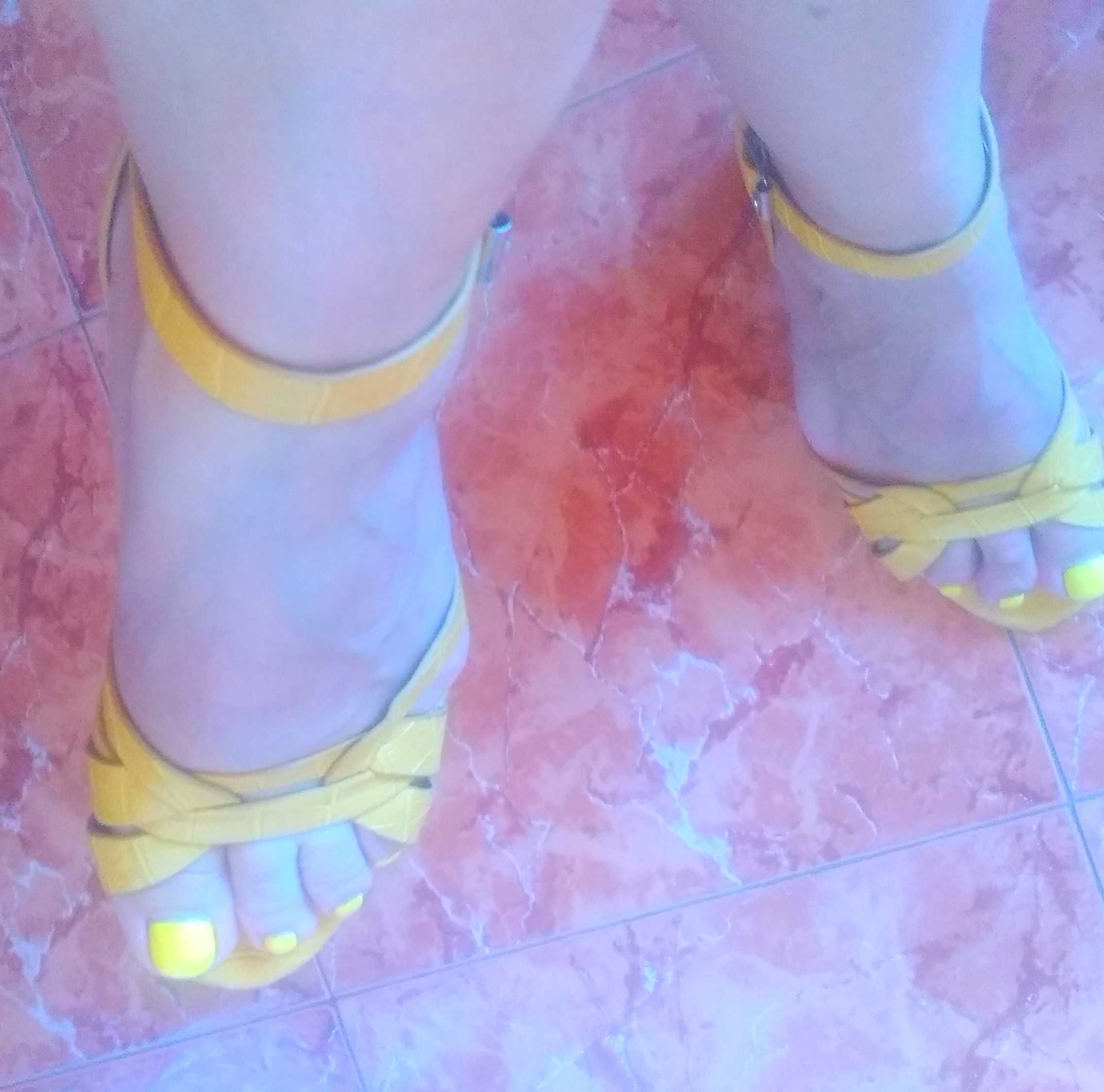 Жълти сандали от еко кожа
