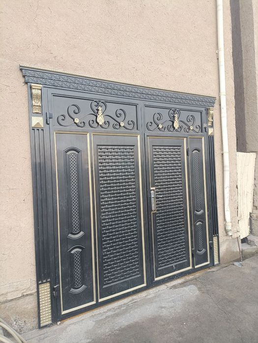 Темир дарвоза сотилади