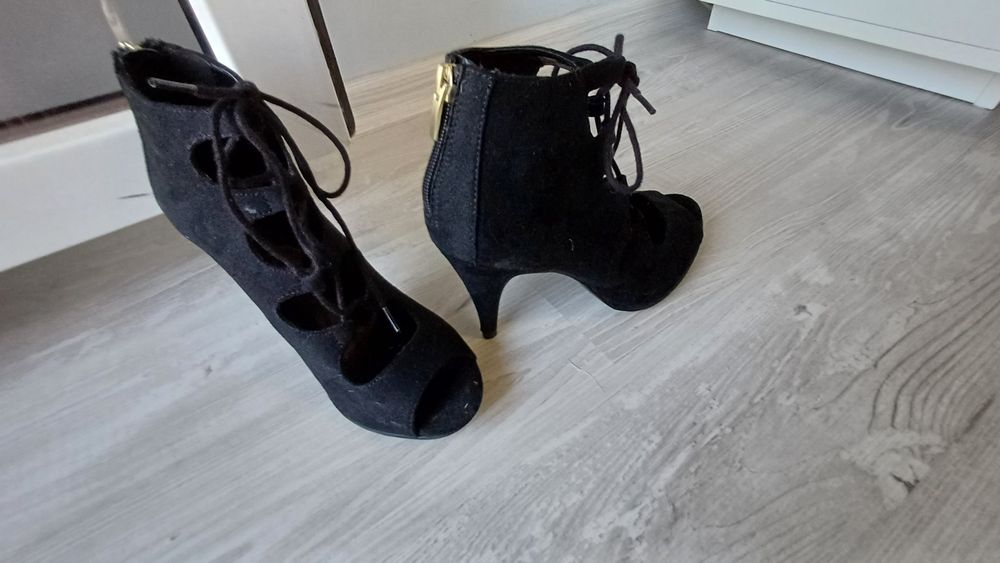 Дамски обувки и боти