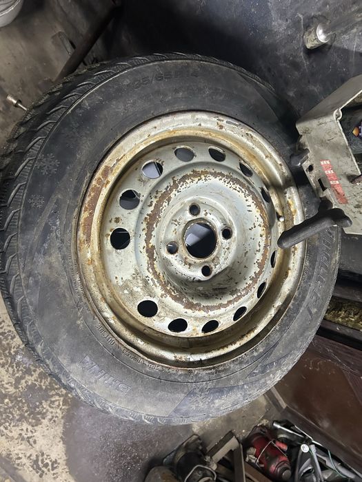 Шина сатылады.