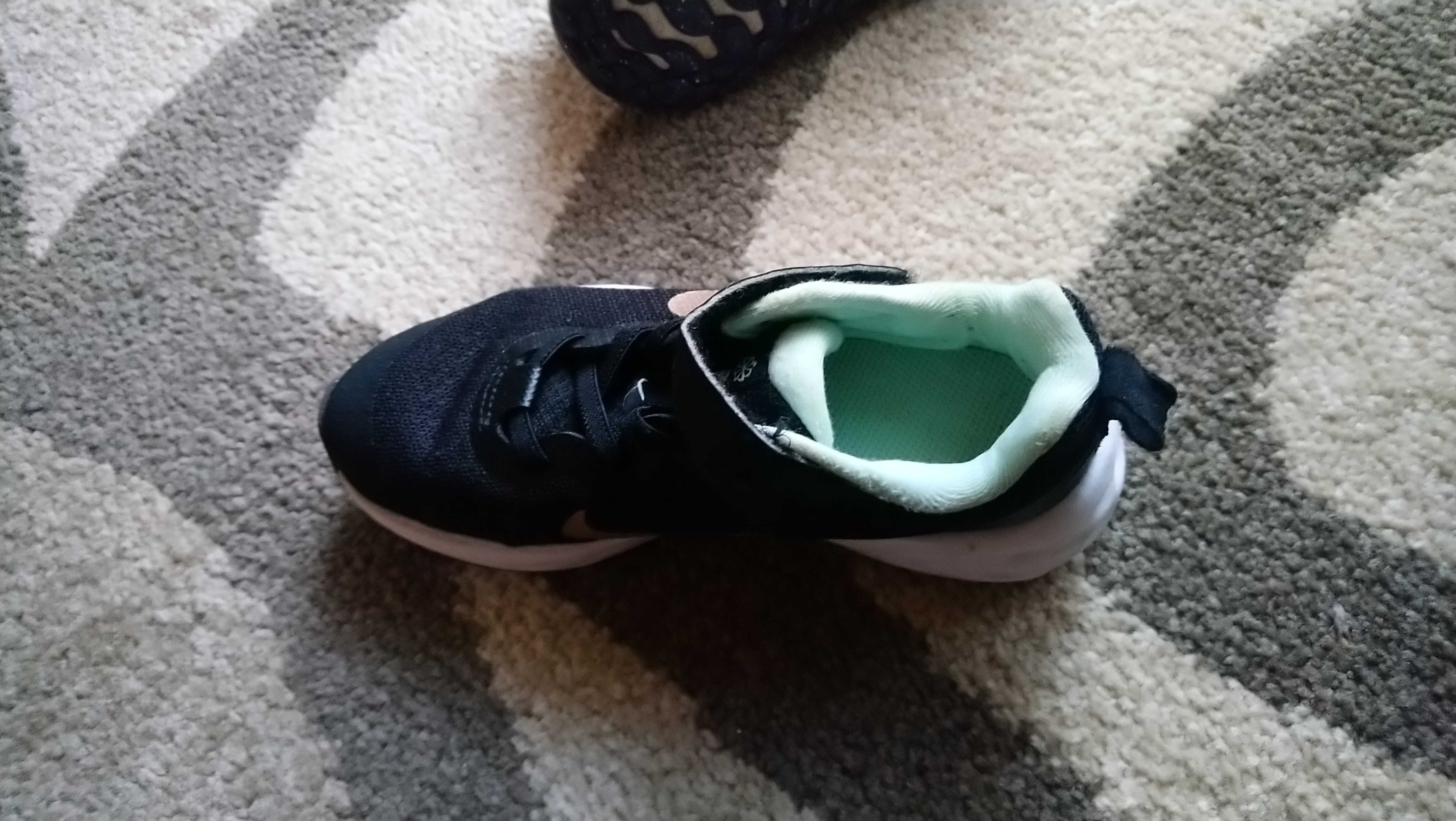 Детски маратонки Nike. 28 номер