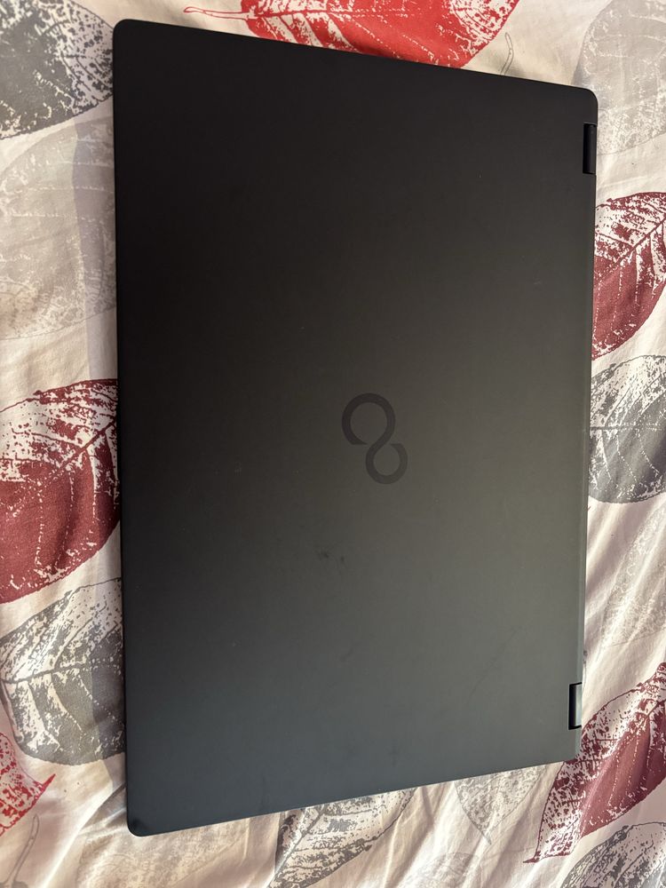 Лаптоп fijutsu lifebook u727