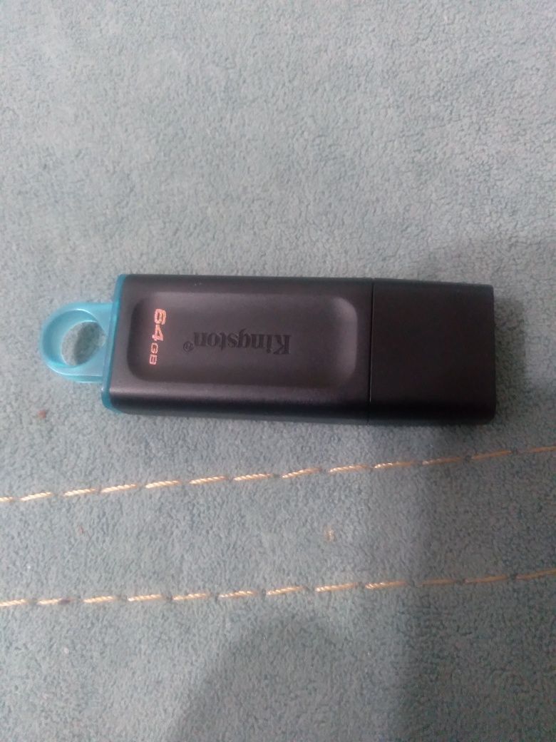 Продам USB 3.2 флешку 64gb с виндой 7,10,11 обмен не интересен