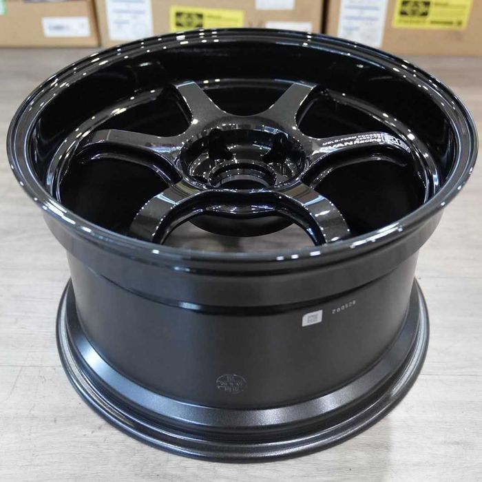 Комплект джанти Advan Racing R6 18x9.5 +29 5x114.3 Titanium Black