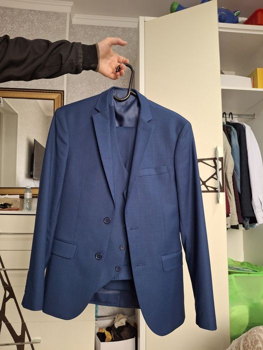 Продаются костюмы!!!