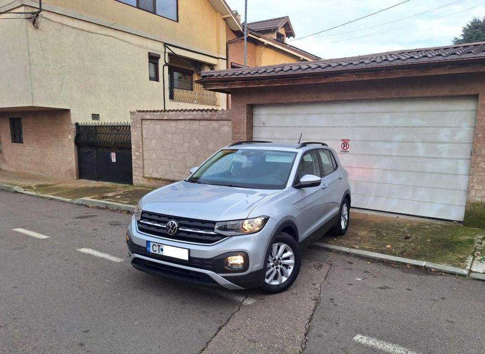 VW T CROSS • 15.750 € • 2021 • 20.000 KM • Navigație • Cameră • FULL .
