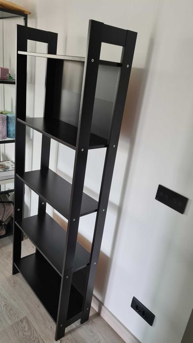 biblioteca ikea Laiva