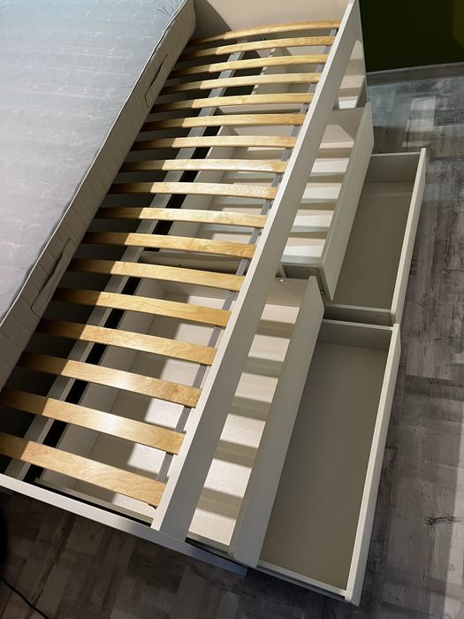 Vand 2 Paturi Single cu 4 Sertare si 2 Spatii de Depozitare