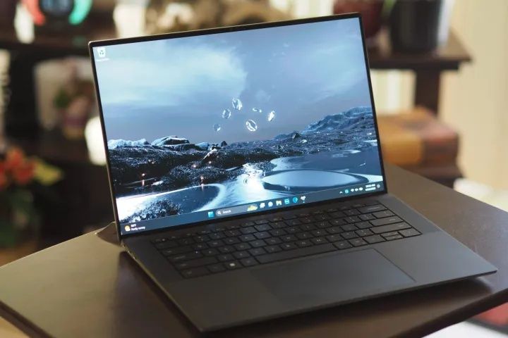 Laptop gaming • Dell XPS 9530 • i7-13700H • NVIDIA GeForce RTX 4050
