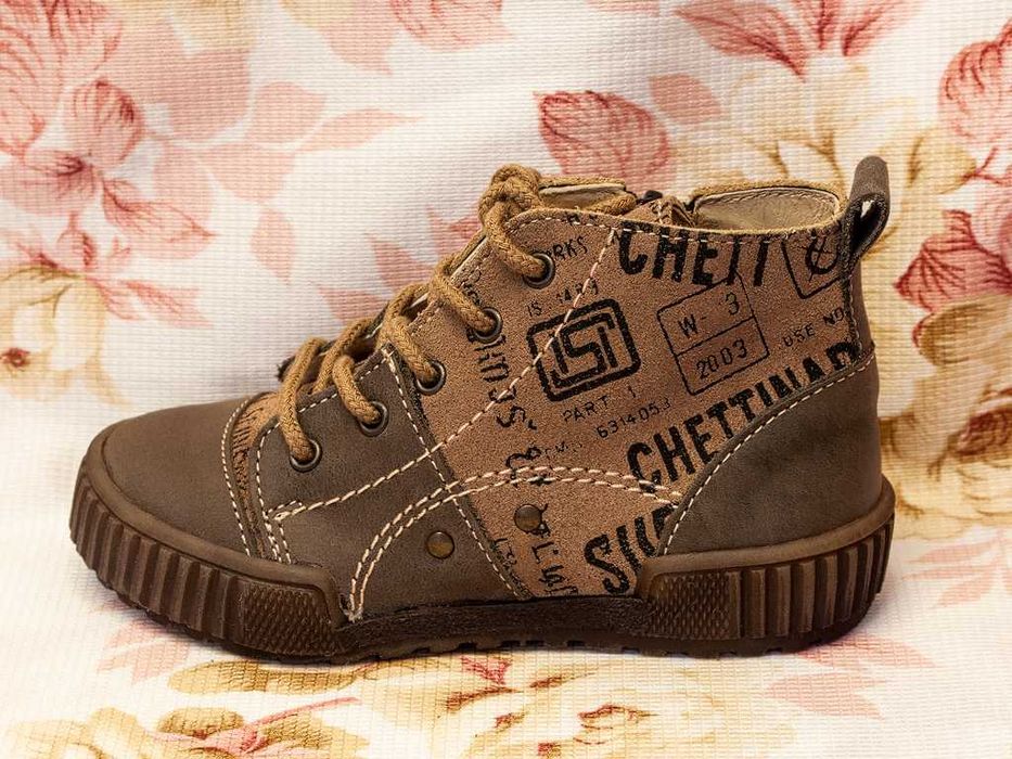 Детски обувки номер 25