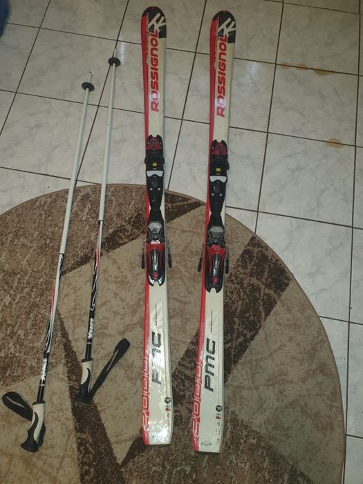 Vând Set Schiuri Rossignol PMC 2000 cu bete