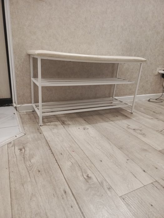Продам обувницу срочно