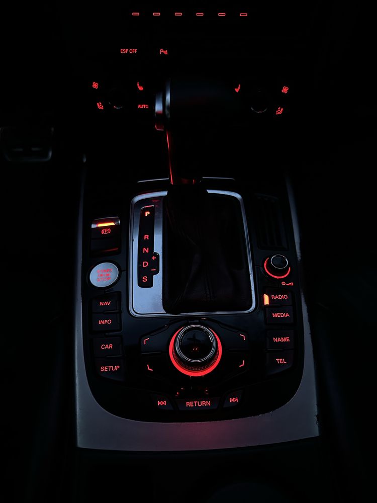 Audi a4 b8 на части може и цяла