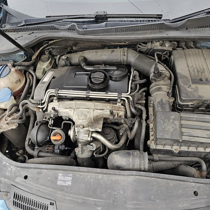 Голф 5 2.0 бкд 140к.с  на части