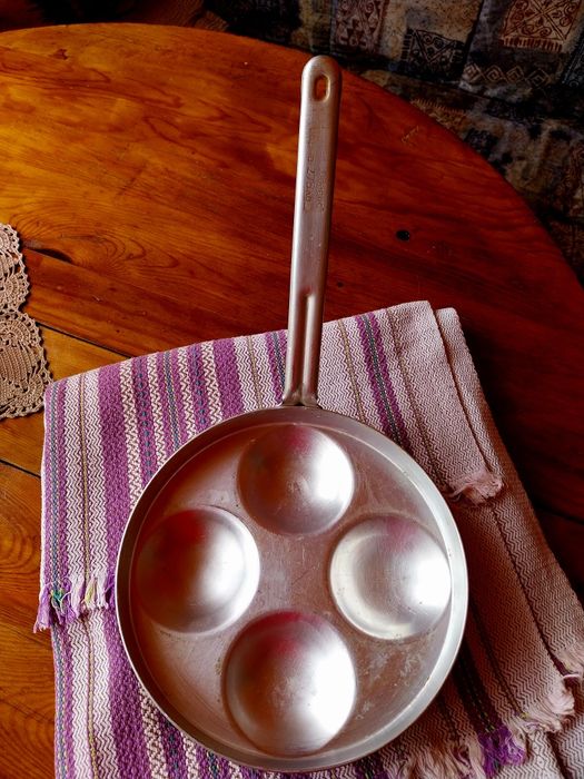 Тиган за яйца на очи