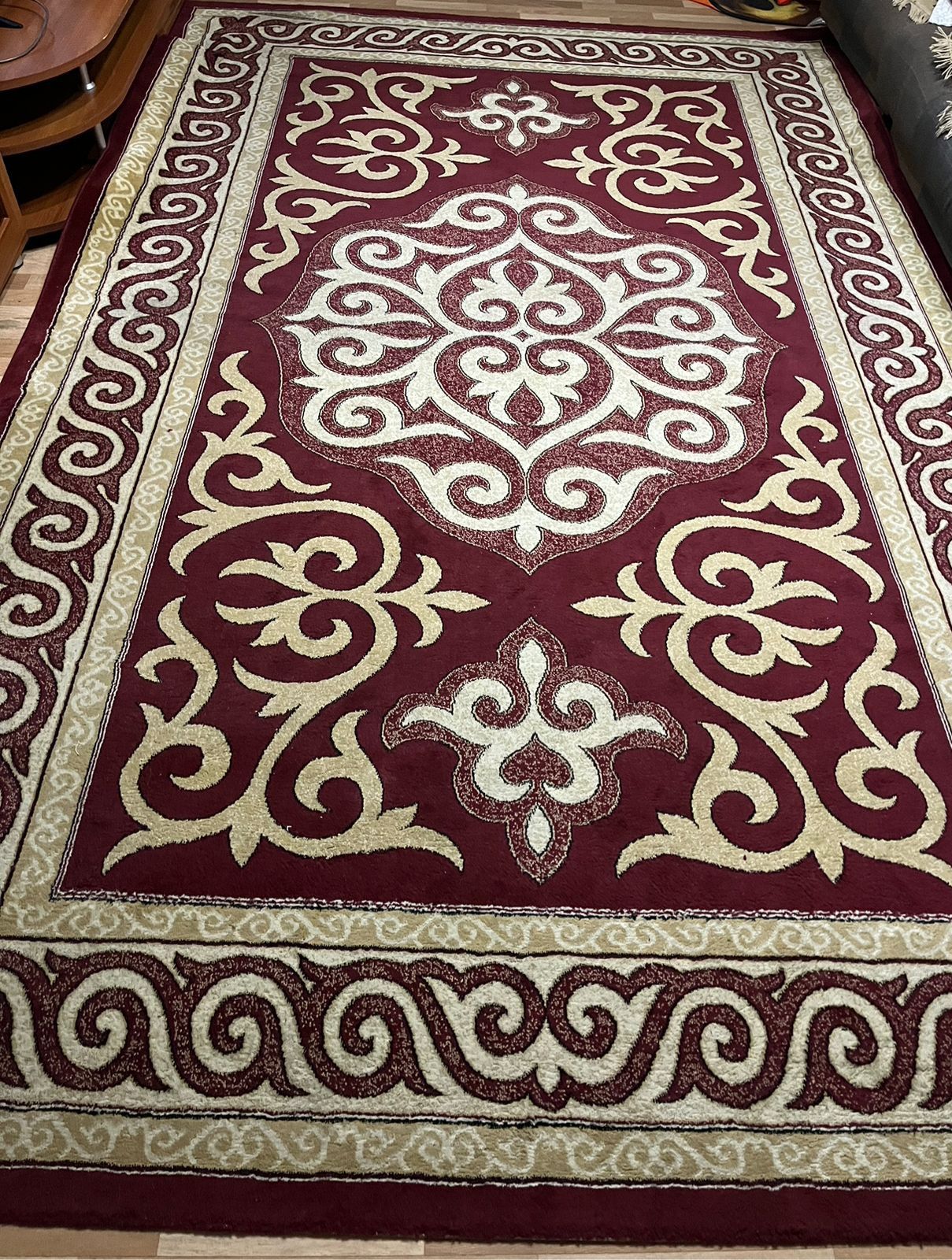 Продается большой ковёр