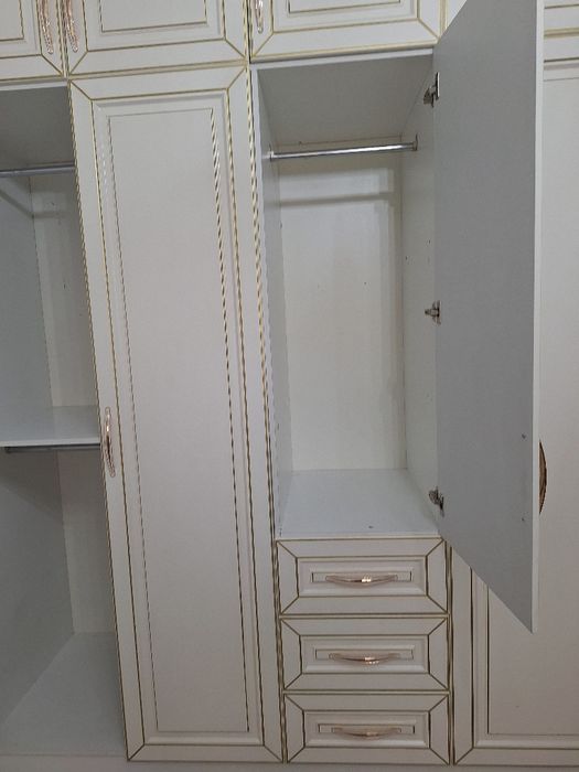 Мебель в спальню, гостиную, в прихожую