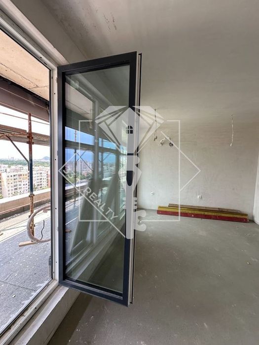 Продава се Двустаен апартамент в Пловдив, Тракия - 80 кв.м за 1303 €/кв.м - Снимка #1