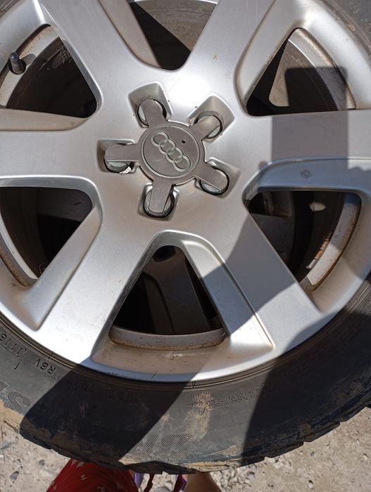 2 seturi de genti Audi R17 si r18