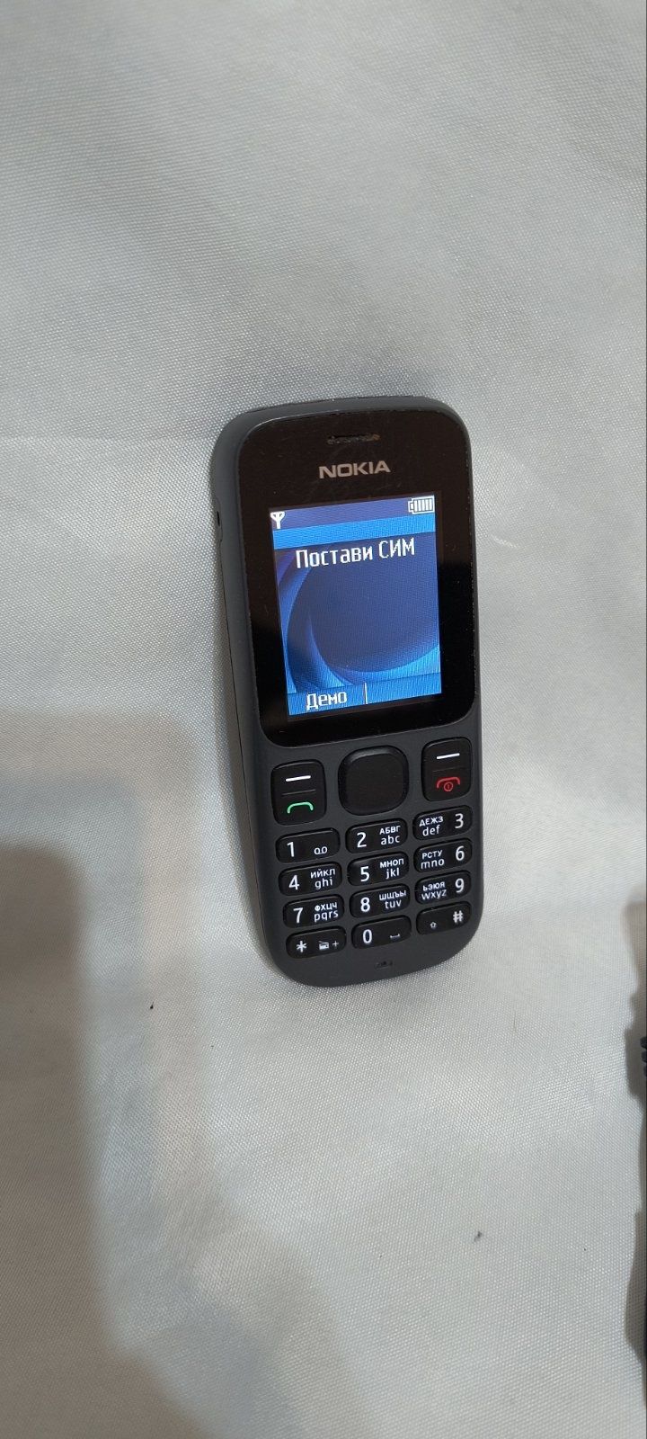 Телефон Nokia 100