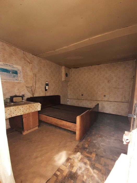 С. Паскалеврц обл. В. Търново ... две стаи, гараж и 1.3 двор