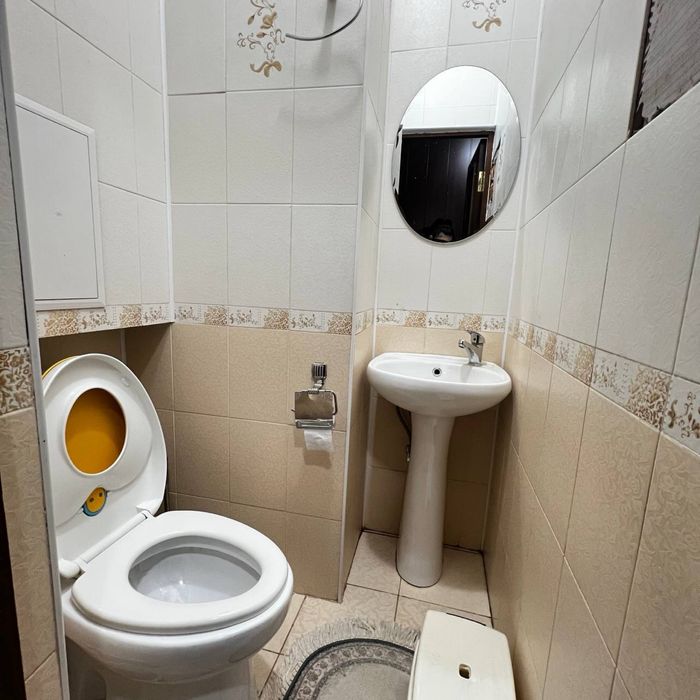 Продам квартиру мирзо улугбек район массив ялангач