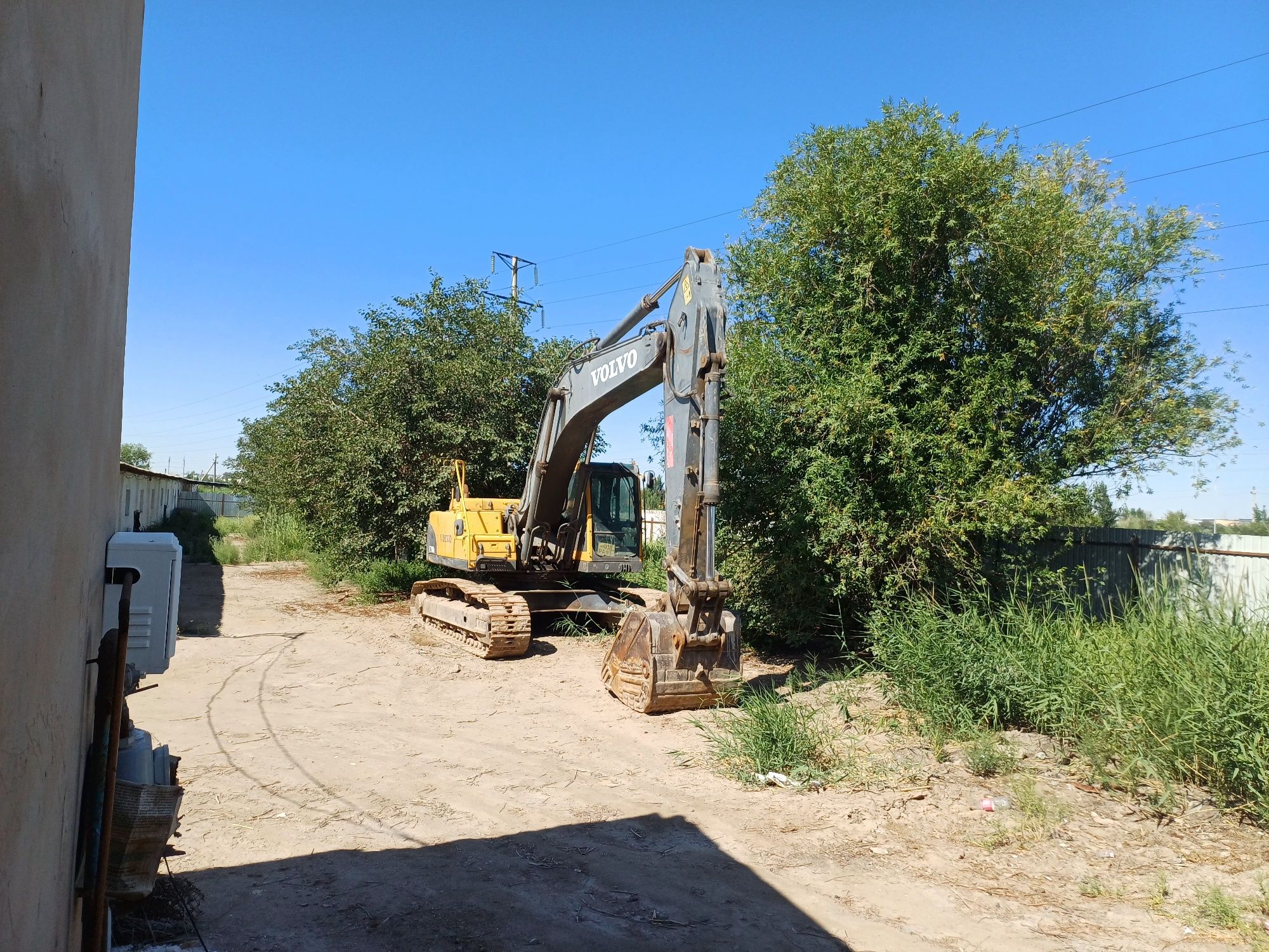 Ekskavator Volvo 2006 sotilmoqda. Продажа Экскаватор Волва 2006