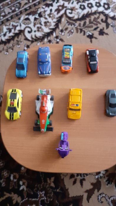 Игрушечные машинки 3000 за всеи