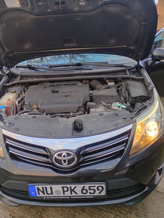 Toyota Avensis noiembrie 2013