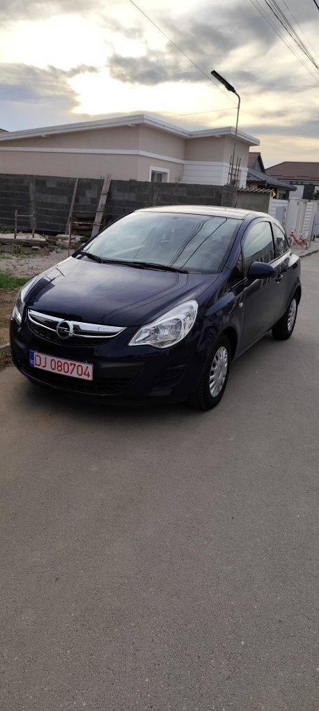 Vând Opel CORSA 2012 1.2 MPI