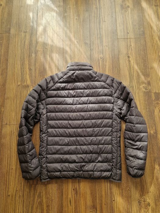 Страхотно мъжко яке пухено  CALVIN KLEIN размер S , пух и пера