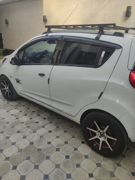 Спарк 2011 сотилади