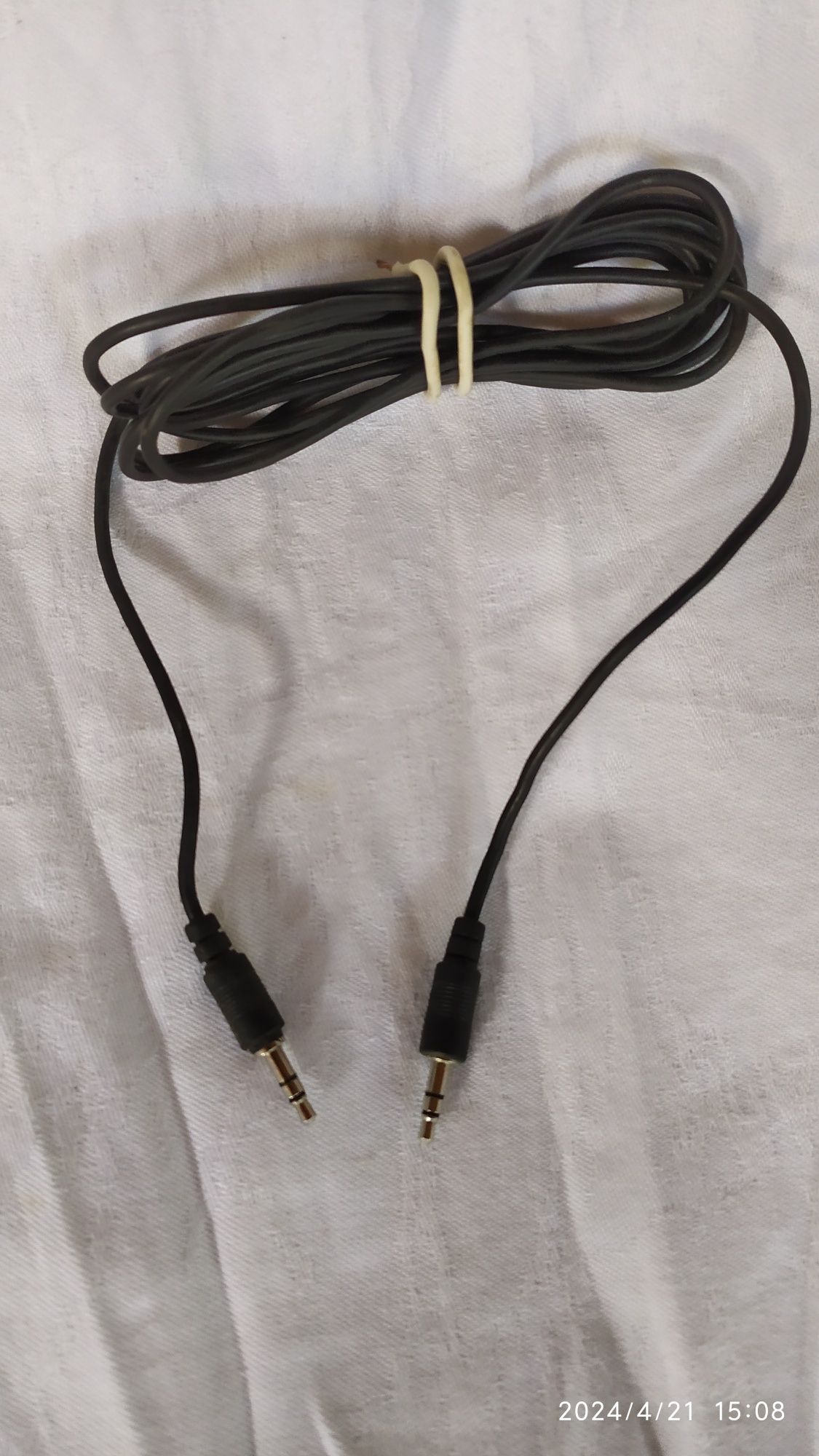 AUX кабел, 2,2м.,3,5към3,5мм жак
