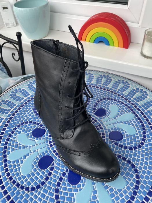 Vand ghete noi de dama, din piele, marimea 40