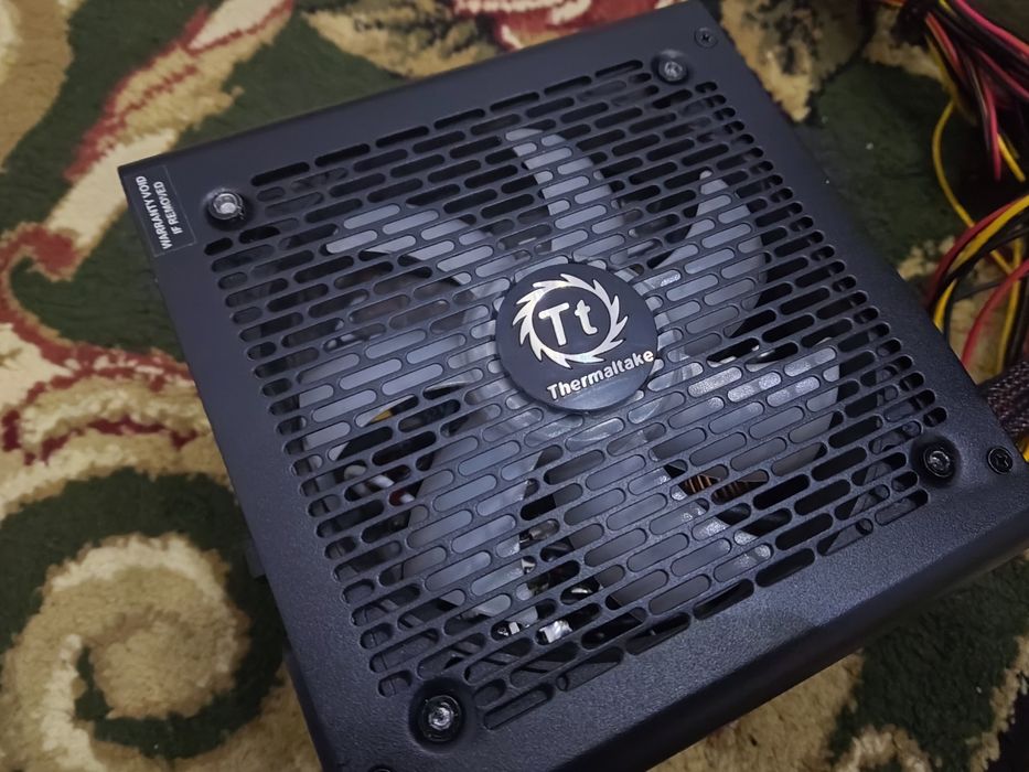 Продам блок питания 650w