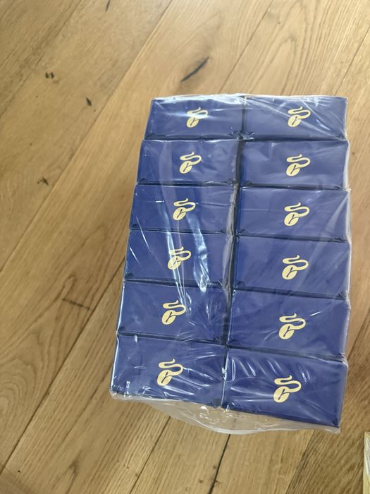 Vand un bax cafea Tchibo Exclusive si ceai Lipton si Fares pret f bun