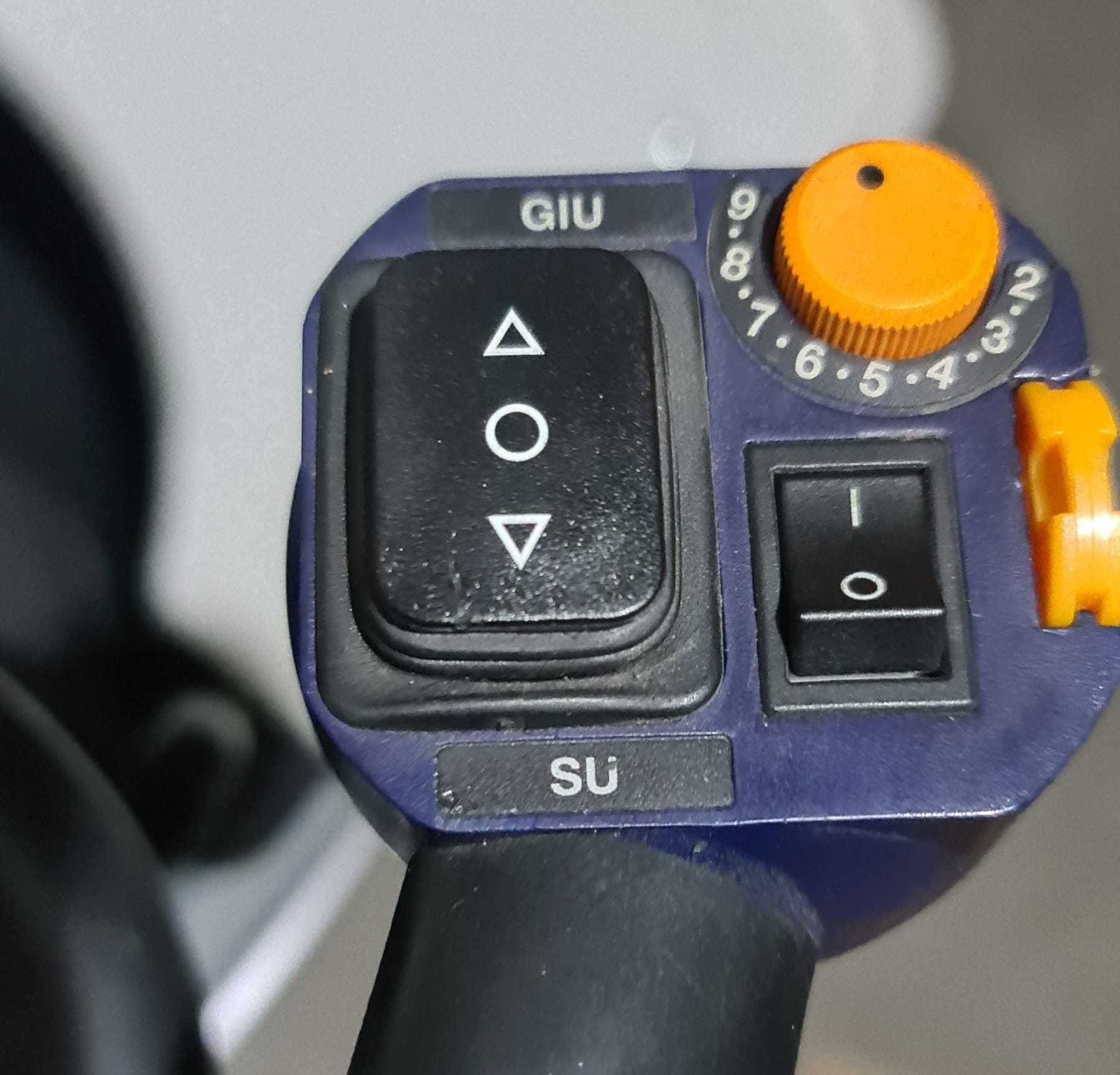 elevator,lift,pasitor scari disabili plus caruciorul 4750 lei S-MAX