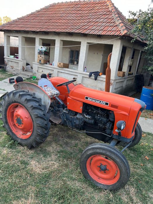 Tractor si plug reversibil