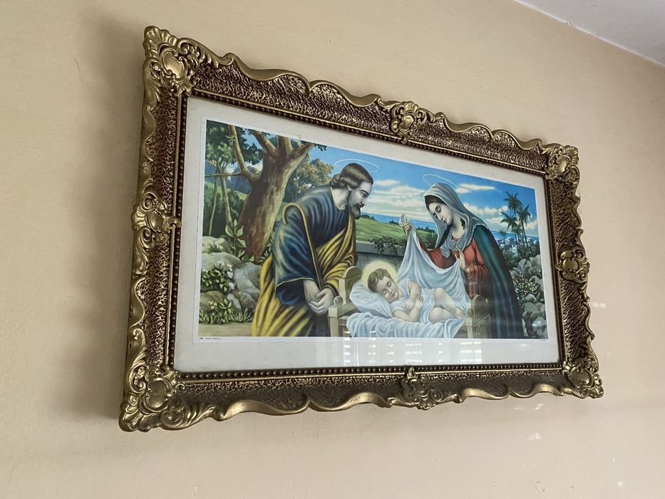 Tablou religios Nașterea Domnului – ramă aurie ornamentală, 95x55 cm