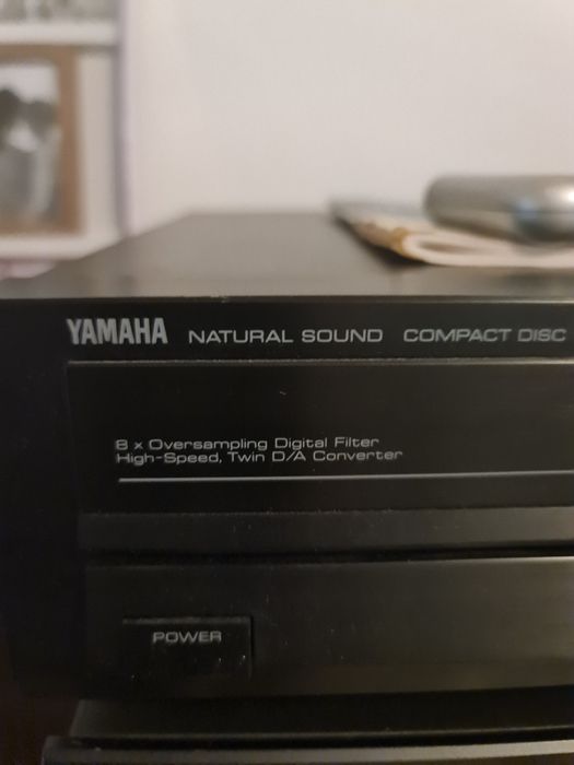 CD player Yamaha