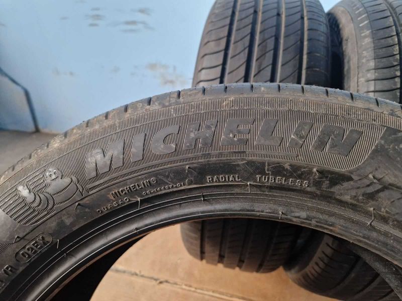 4 броя Michelin R18 225/55/  летни гуми 
DOT3619