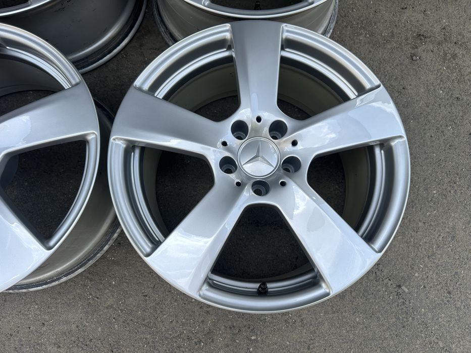 Jante originale mercedes-Benz w212 r18 in doua dimensiuni