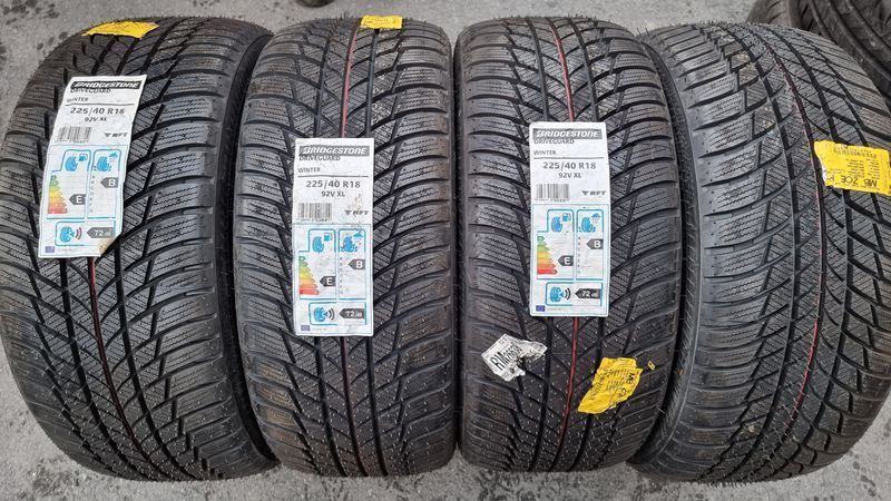 225/40/18 BRIDGESTONE 4бр Runflat