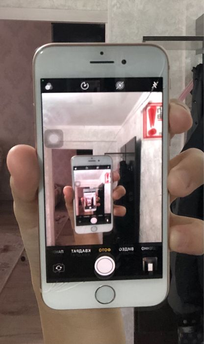 Айфон 8 128 гб экран небольшой трещина 100 батарей