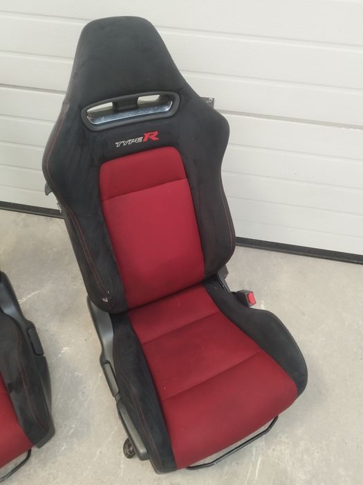 Спортни седалки от honda type r