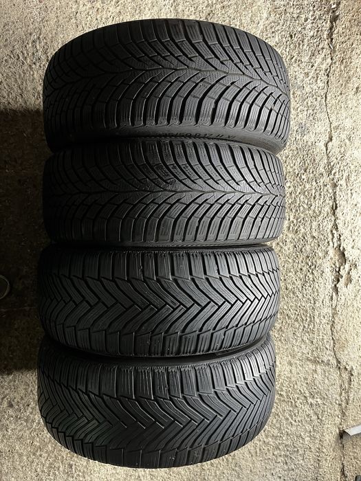 Anvelope de iarna 225/50 R17